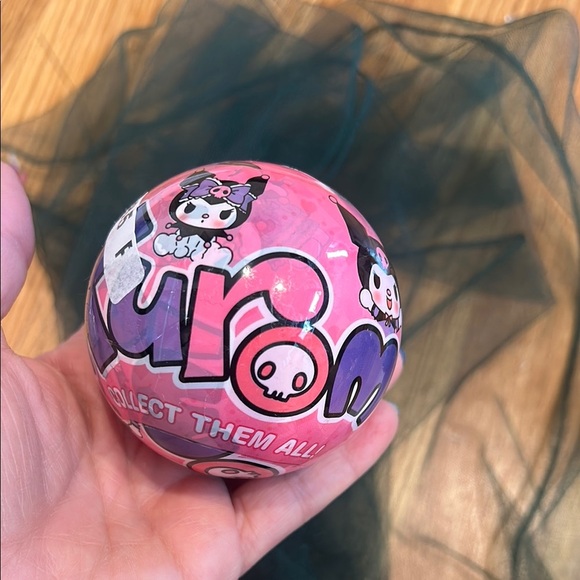 kuromi Pink Blue mystery ball surprise Set of 2 new / unopened - Picture 3 of 4